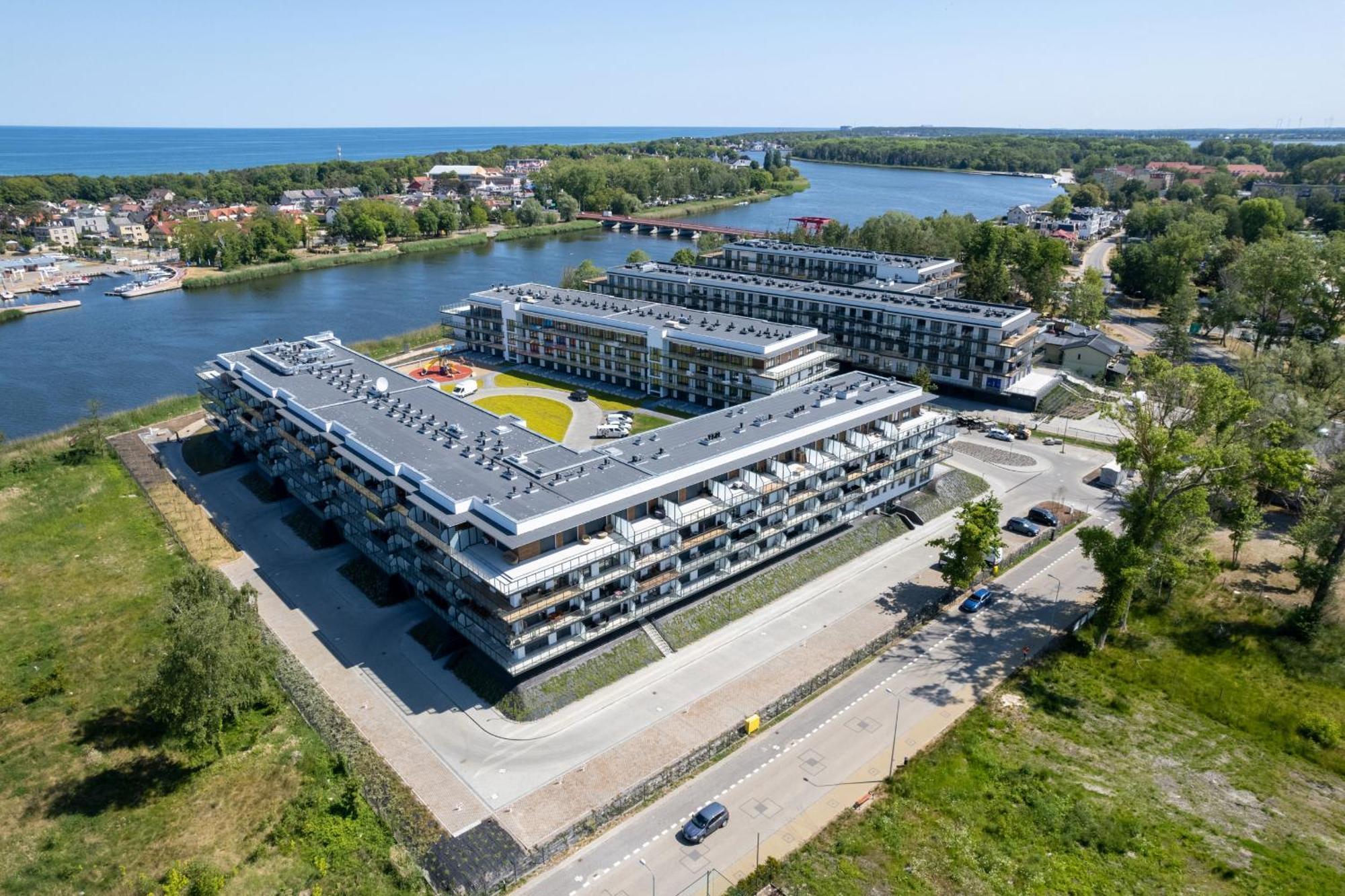 Dziwnow Luxurious Apartment No1 By The River By Renters Prestige Exteriör bild
